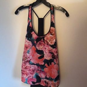 Lululemon garden party workout top